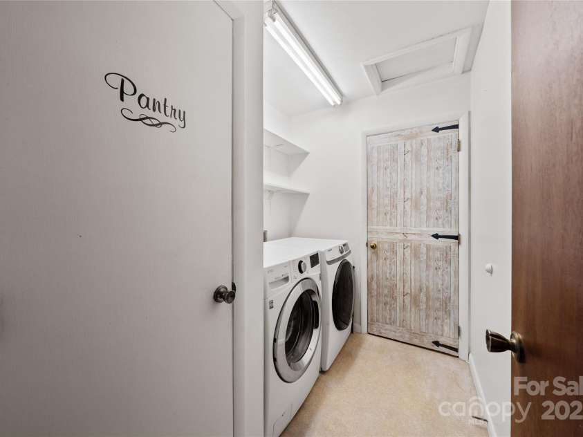 94 Market Street, Maggie Valley, NC 28751.  MLS# CAR4277066, YatesRealty ID 4695. 