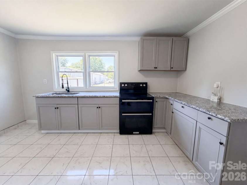 123 Farmview Street, Gastonia, NC 28054.  MLS# CAR4395724, YatesRealty ID 46950. 