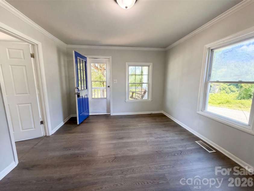 123 Farmview Street, Gastonia, NC 28054.  MLS# CAR4395724, YatesRealty ID 46950. 