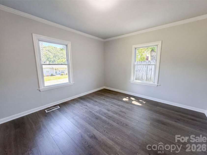 123 Farmview Street, Gastonia, NC 28054.  MLS# CAR4395724, YatesRealty ID 46950. 