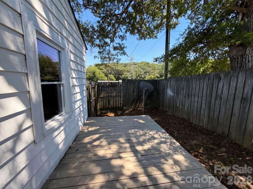 123 Farmview Street, Gastonia, NC 28054.  MLS# CAR4395724, YatesRealty ID 46950. 