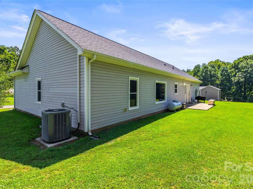 413 Summer Ridge Road, Stanley, NC 28164.  MLS# CAR4416198, YatesRealty ID 46951. Back Left
