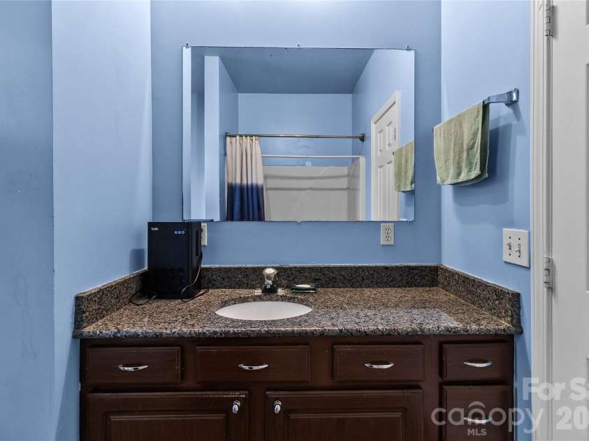 413 Summer Ridge Road, Stanley, NC 28164.  MLS# CAR4416198, YatesRealty ID 46951. Full Bath