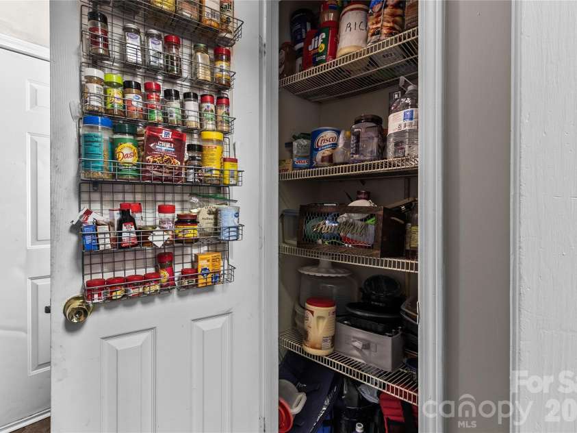 413 Summer Ridge Road, Stanley, NC 28164.  MLS# CAR4416198, YatesRealty ID 46951. Pantry