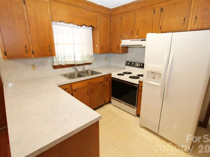 227 Main Street, Morven, NC 28119.  MLS# CAR4409438, YatesRealty ID 46952. 