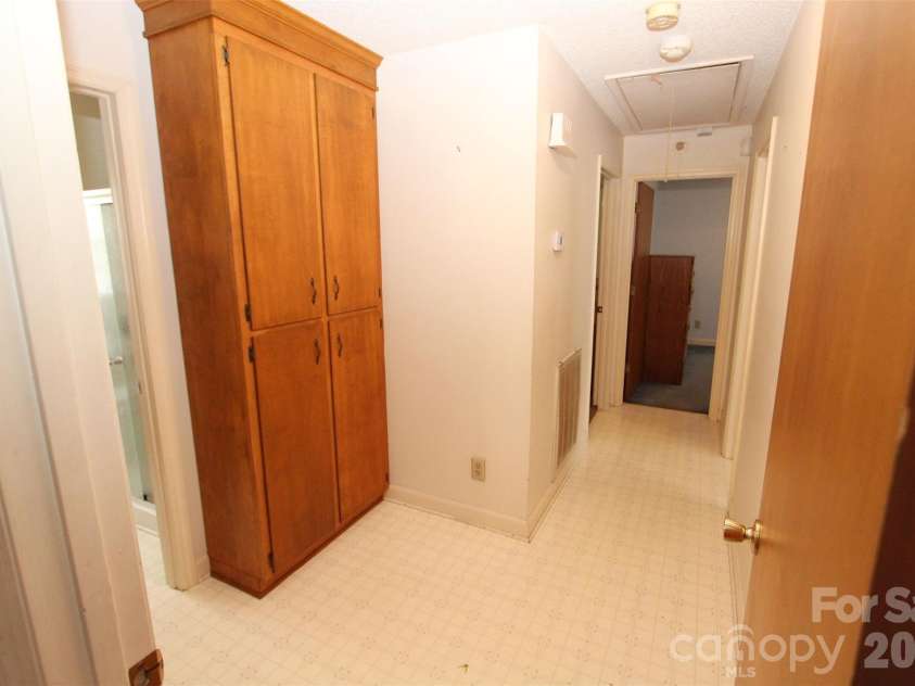 227 Main Street, Morven, NC 28119.  MLS# CAR4409438, YatesRealty ID 46952. 