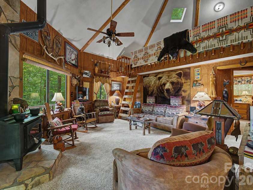 204 Mountain Laurel Drive, Bryson City, NC 28713.  MLS# CAR4418640, YatesRealty ID 46953. 