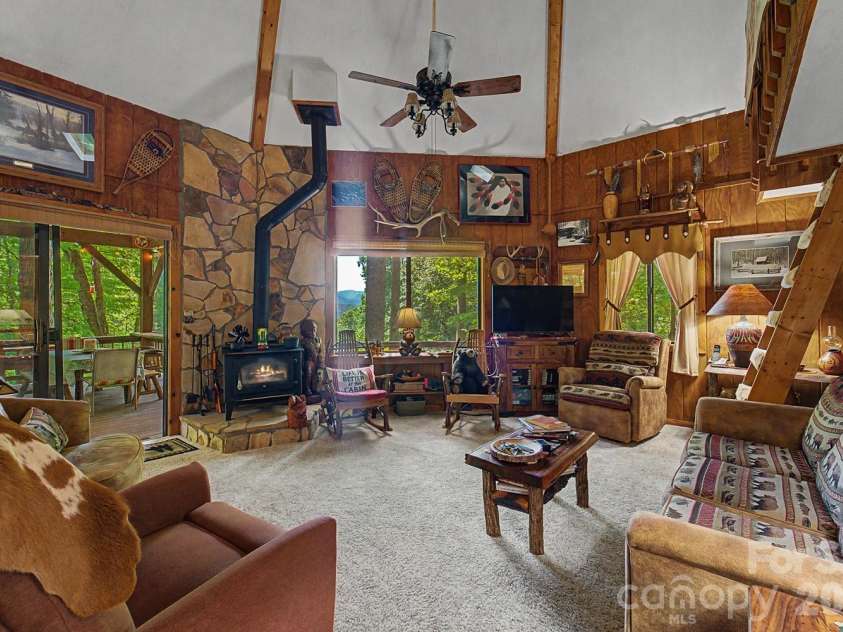 204 Mountain Laurel Drive, Bryson City, NC 28713.  MLS# CAR4418640, YatesRealty ID 46953. 