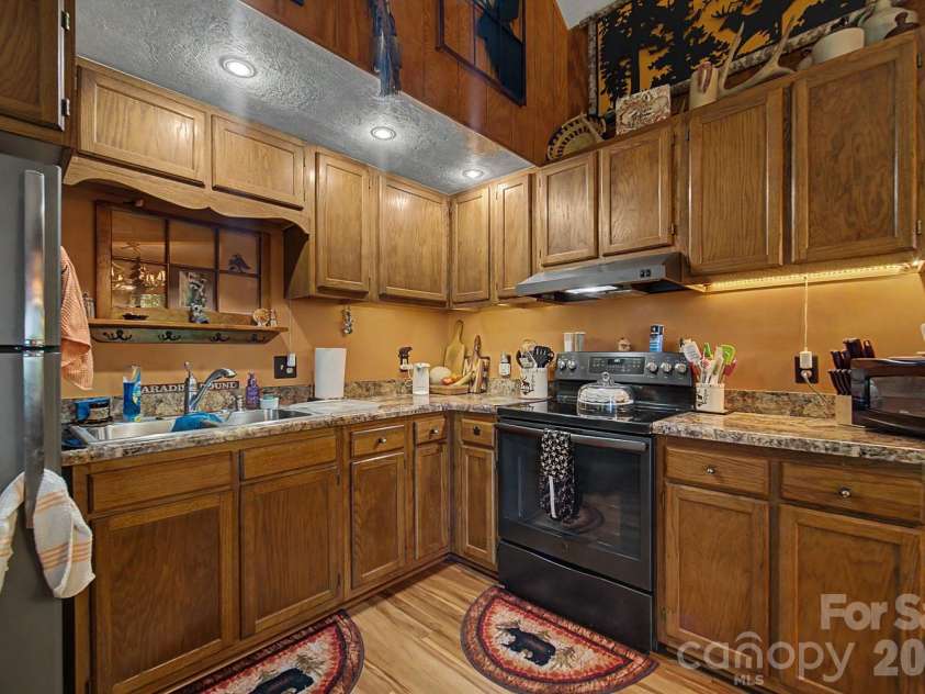 204 Mountain Laurel Drive, Bryson City, NC 28713.  MLS# CAR4418640, YatesRealty ID 46953. 