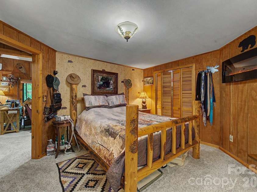 204 Mountain Laurel Drive, Bryson City, NC 28713.  MLS# CAR4418640, YatesRealty ID 46953. 