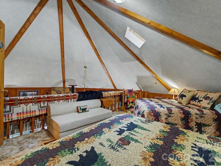 204 Mountain Laurel Drive, Bryson City, NC 28713.  MLS# CAR4418640, YatesRealty ID 46953. 