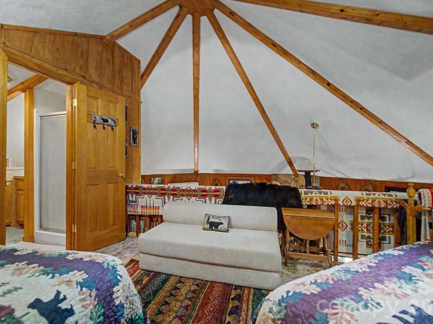 204 Mountain Laurel Drive, Bryson City, NC 28713.  MLS# CAR4418640, YatesRealty ID 46953. 