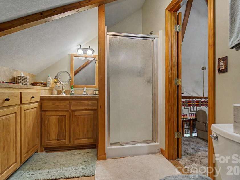 204 Mountain Laurel Drive, Bryson City, NC 28713.  MLS# CAR4418640, YatesRealty ID 46953. 
