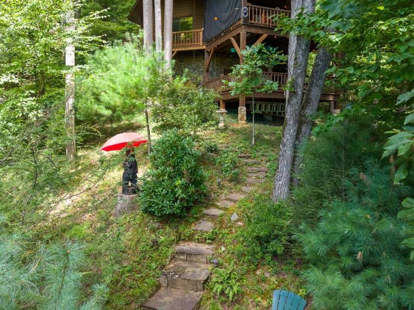 204 Mountain Laurel Drive, Bryson City, NC 28713.  MLS# CAR4418640, YatesRealty ID 46953. 