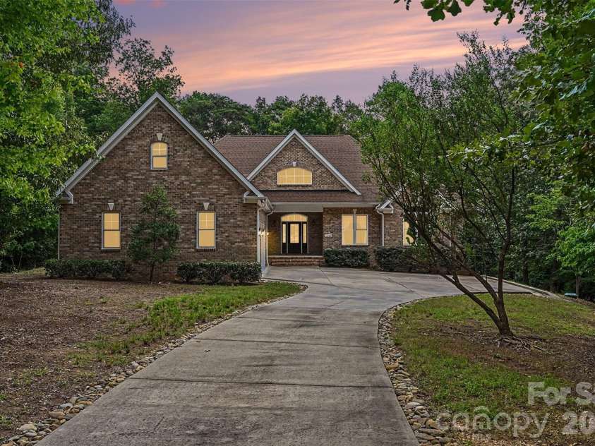1208 Emerald Bay Drive, Salisbury, NC 28146.  MLS# CAR4418646, YatesRealty ID 46954. 