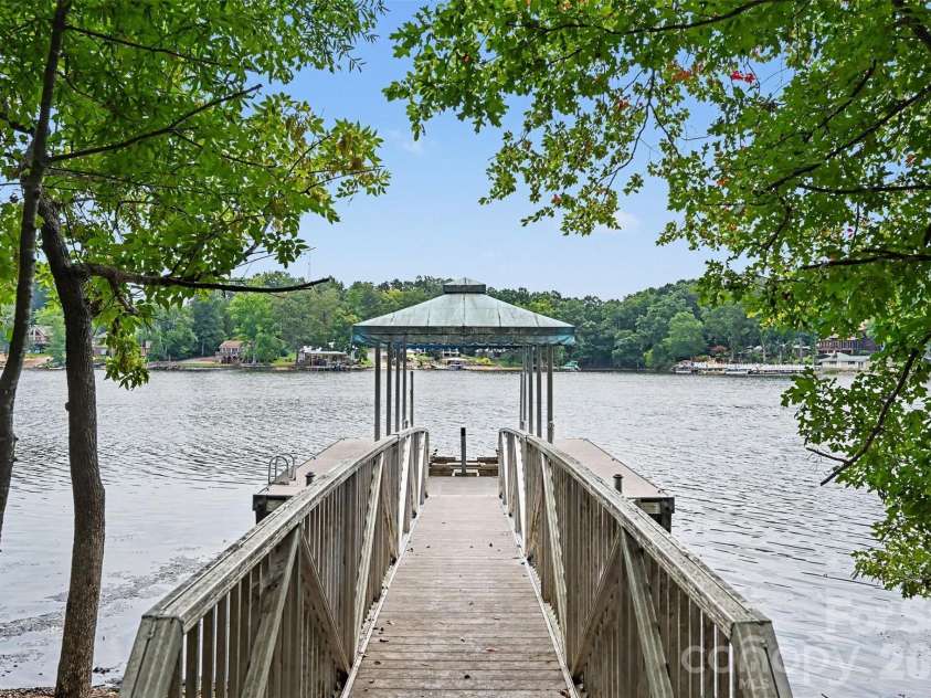 1208 Emerald Bay Drive, Salisbury, NC 28146.  MLS# CAR4418646, YatesRealty ID 46954. 
