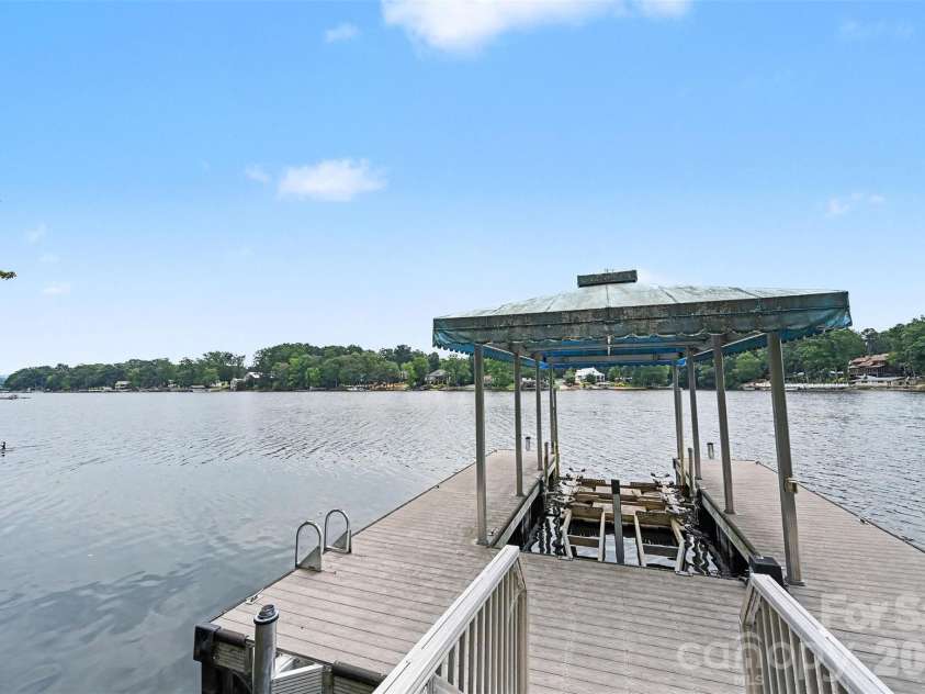 1208 Emerald Bay Drive, Salisbury, NC 28146.  MLS# CAR4418646, YatesRealty ID 46954. 