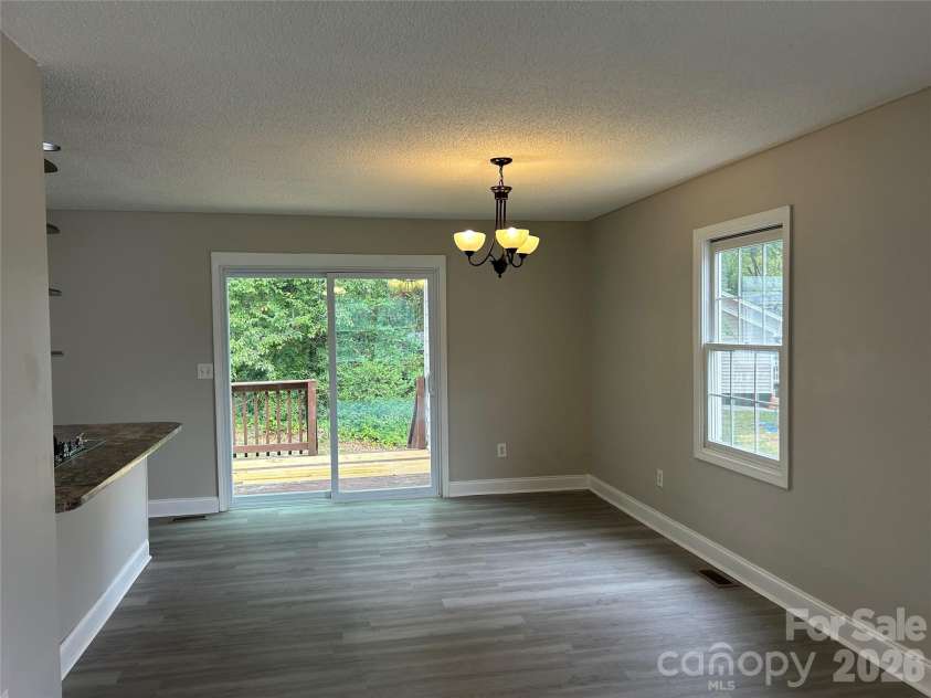 927 Floyd Lane, Gastonia, NC 28052.  MLS# CAR4418507, YatesRealty ID 46955. 