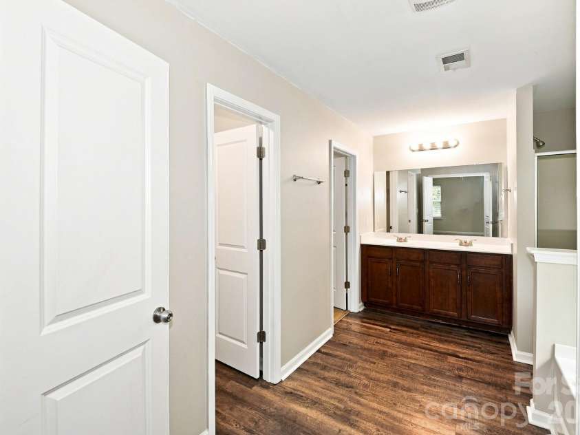 9320 Gentle Stream Lane, Charlotte, NC 28214.  MLS# CAR4418428, YatesRealty ID 46956. 