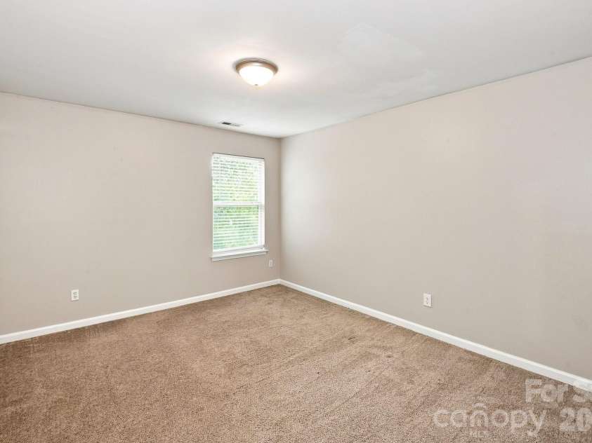 9320 Gentle Stream Lane, Charlotte, NC 28214.  MLS# CAR4418428, YatesRealty ID 46956. 