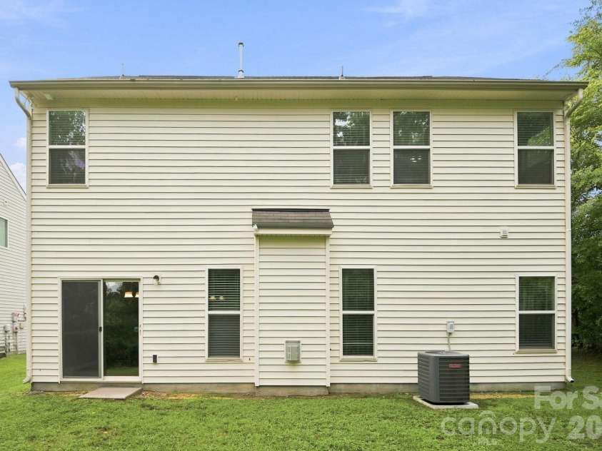 9320 Gentle Stream Lane, Charlotte, NC 28214.  MLS# CAR4418428, YatesRealty ID 46956. 