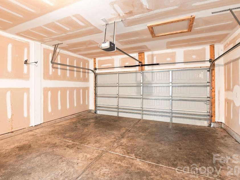 9320 Gentle Stream Lane, Charlotte, NC 28214.  MLS# CAR4418428, YatesRealty ID 46956. 