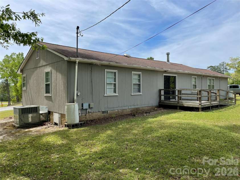 510 Welsh Street, Kershaw, SC 29067.  MLS# CAR4408530, YatesRealty ID 46957. 