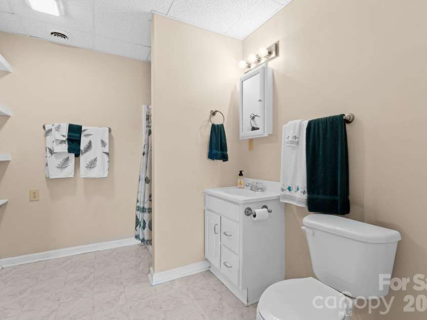 184 Mountain Club Drive, Vilas, NC 28692.  MLS# CAR4417205, YatesRealty ID 46958. 