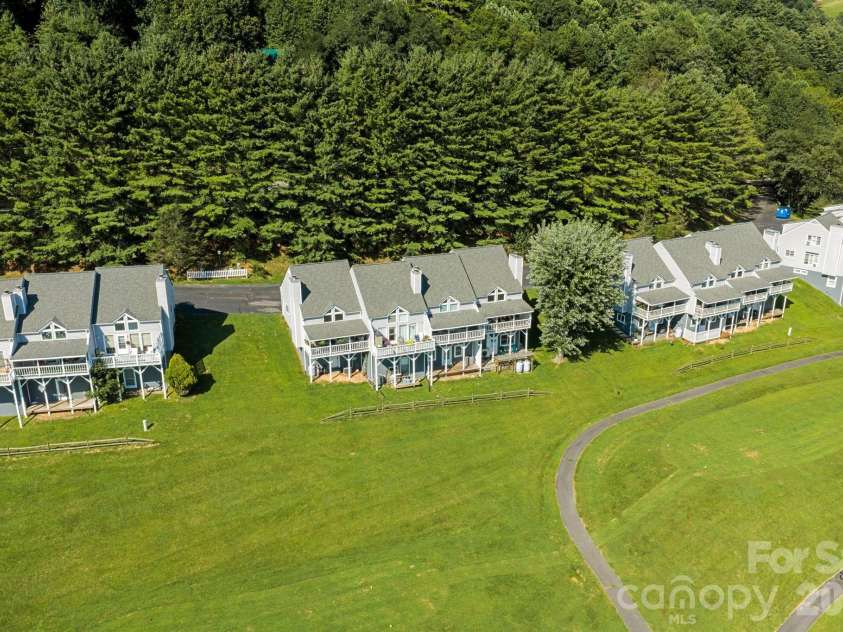 184 Mountain Club Drive, Vilas, NC 28692.  MLS# CAR4417205, YatesRealty ID 46958. 