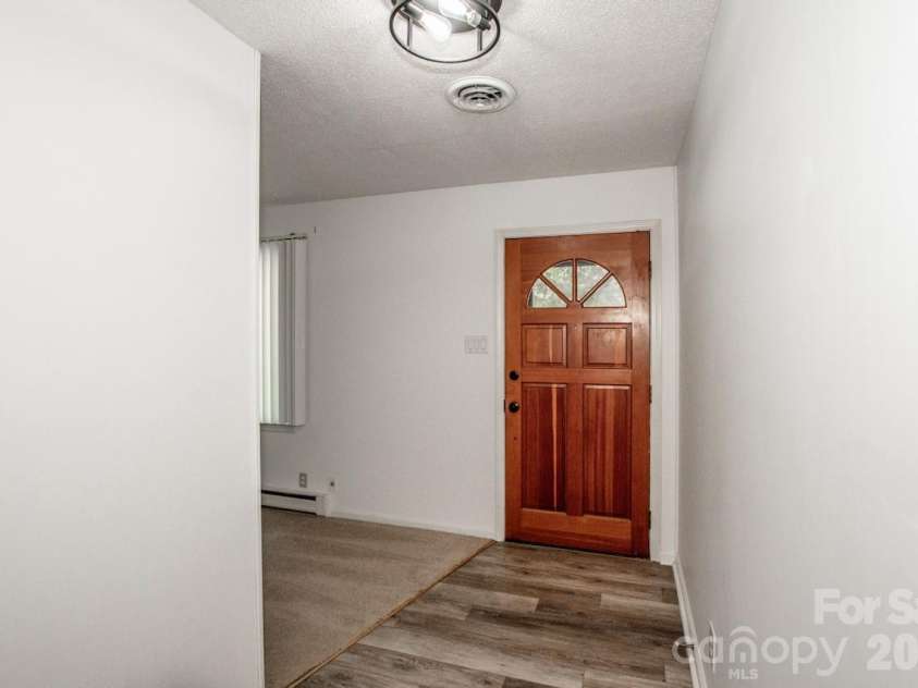 5311 Agner Drive, Salisbury, NC 28146.  MLS# CAR4417781, YatesRealty ID 46959. Foyer