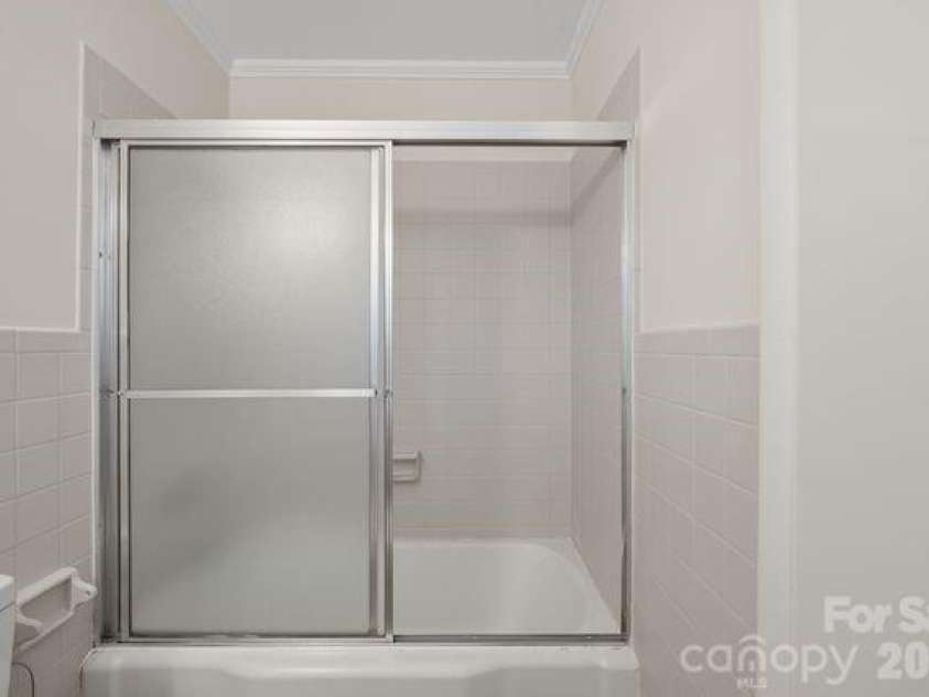 100 Piedmont Drive, Kannapolis, NC 28081.  MLS# CAR4405766, YatesRealty ID 46961. Primary Bathroom