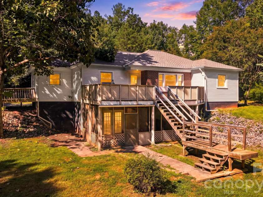 3432 Cannon Ridge Road, Lenoir, NC 28645.  MLS# CAR4418416, YatesRealty ID 46962. 