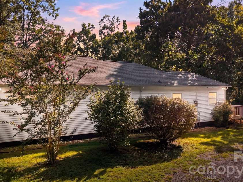3432 Cannon Ridge Road, Lenoir, NC 28645.  MLS# CAR4418416, YatesRealty ID 46962. 
