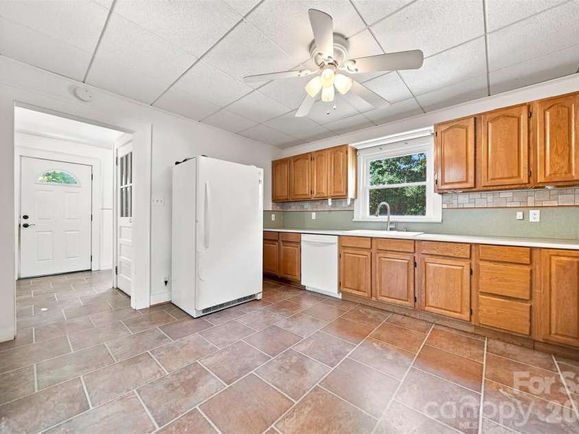 3432 Cannon Ridge Road, Lenoir, NC 28645.  MLS# CAR4418416, YatesRealty ID 46962. 