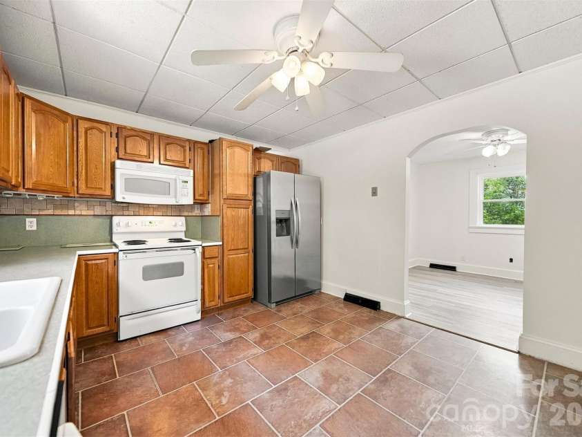 3432 Cannon Ridge Road, Lenoir, NC 28645.  MLS# CAR4418416, YatesRealty ID 46962. 