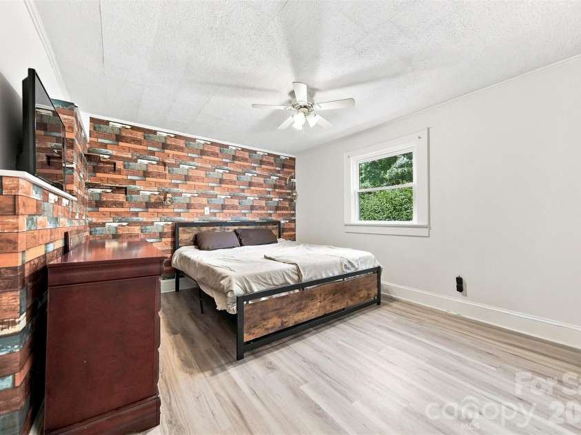 3432 Cannon Ridge Road, Lenoir, NC 28645.  MLS# CAR4418416, YatesRealty ID 46962. 