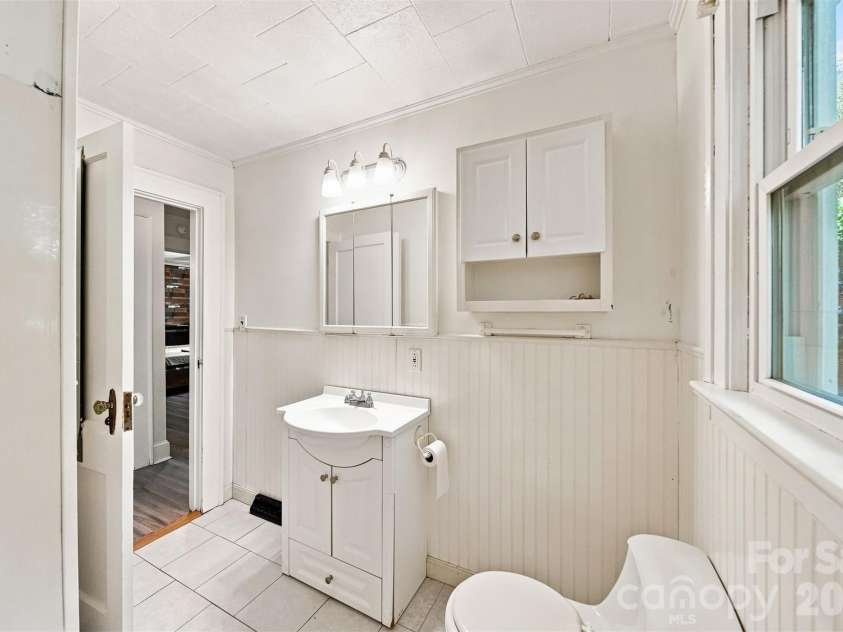 3432 Cannon Ridge Road, Lenoir, NC 28645.  MLS# CAR4418416, YatesRealty ID 46962. 