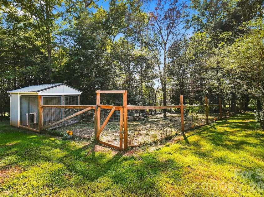 3432 Cannon Ridge Road, Lenoir, NC 28645.  MLS# CAR4418416, YatesRealty ID 46962. 