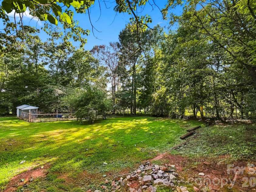3432 Cannon Ridge Road, Lenoir, NC 28645.  MLS# CAR4418416, YatesRealty ID 46962. 
