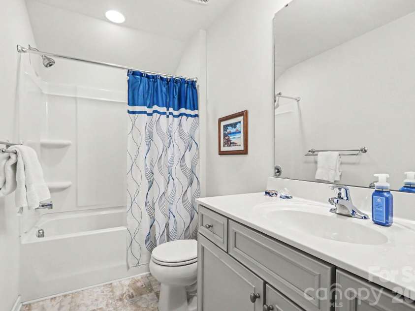 14103 Magnolia Walk Drive, Huntersville, NC 28078.  MLS# CAR4418411, YatesRealty ID 46966. 