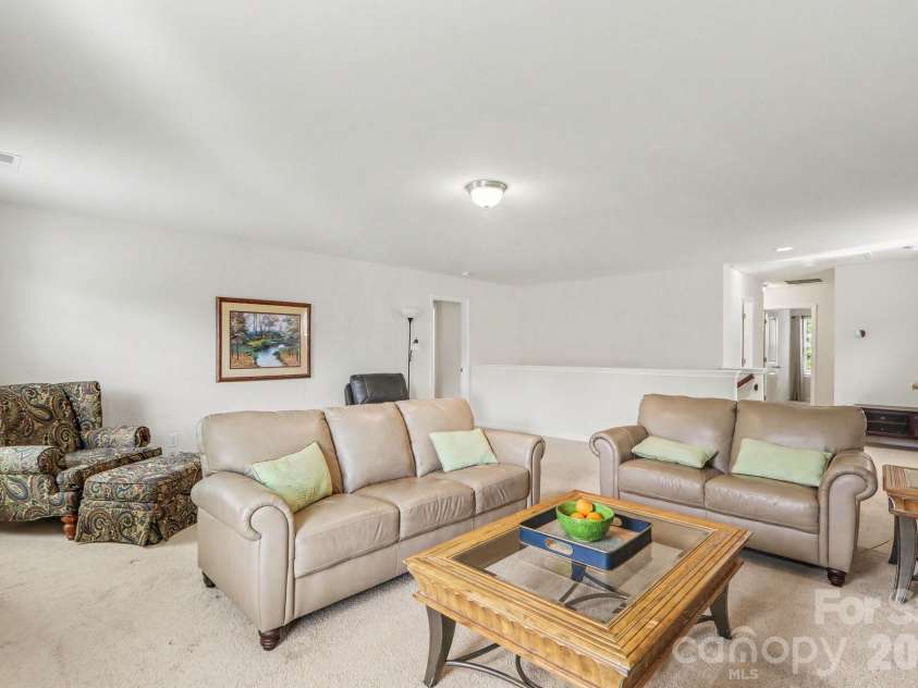 14103 Magnolia Walk Drive, Huntersville, NC 28078.  MLS# CAR4418411, YatesRealty ID 46966. 