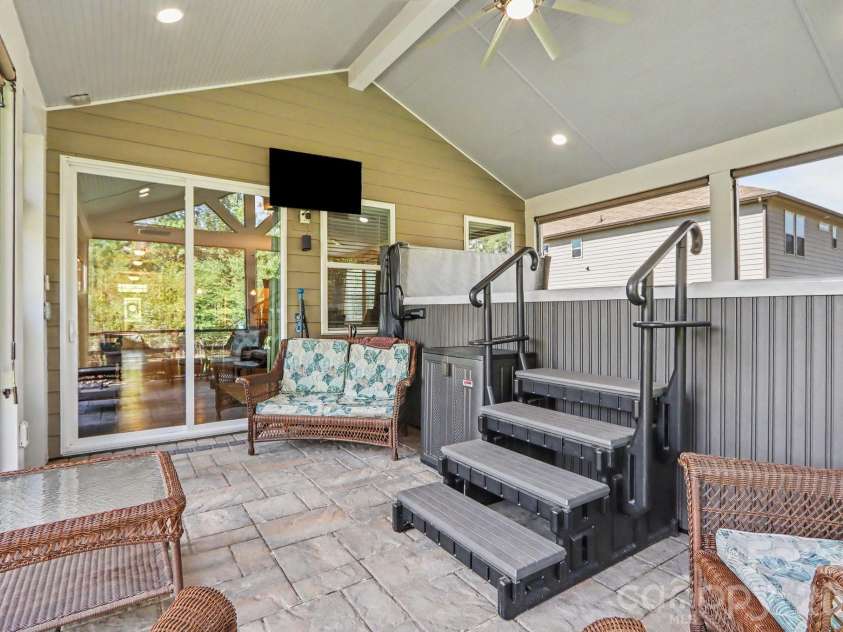 14103 Magnolia Walk Drive, Huntersville, NC 28078.  MLS# CAR4418411, YatesRealty ID 46966. 