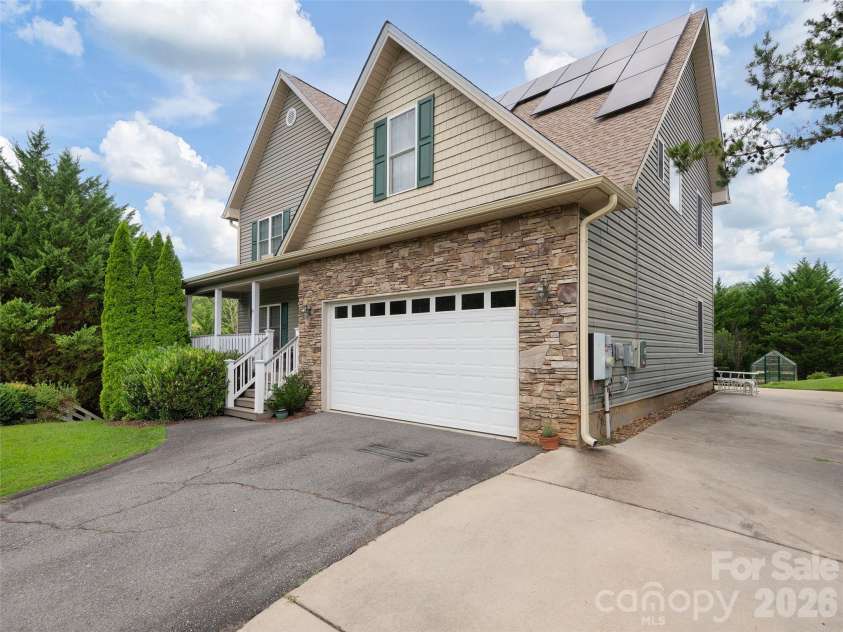 4 Lancaster Lane, Weaverville, NC 28787.  MLS# CAR4418663, YatesRealty ID 46967. 