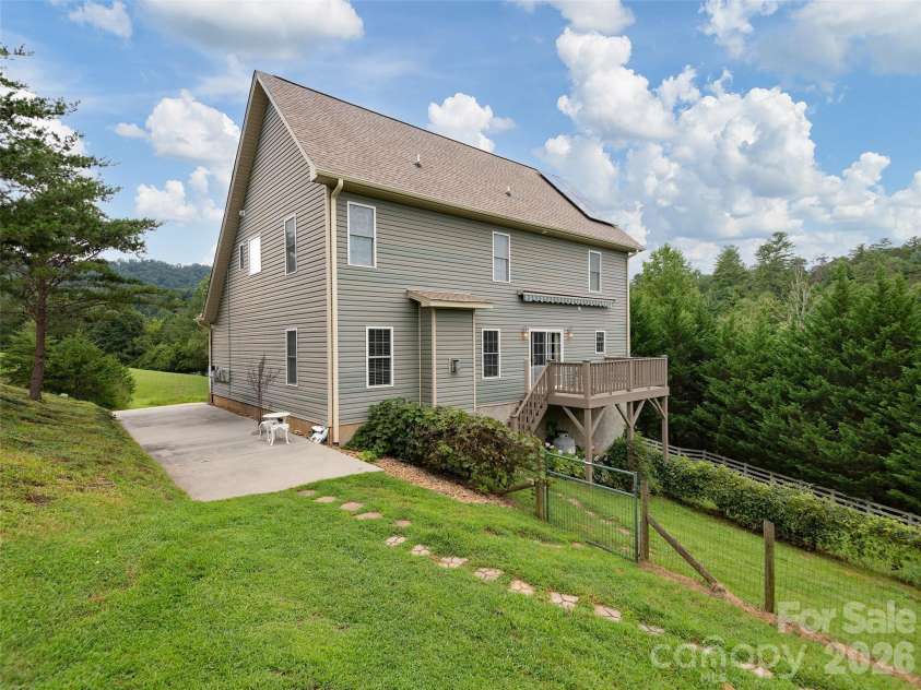 4 Lancaster Lane, Weaverville, NC 28787.  MLS# CAR4418663, YatesRealty ID 46967. 