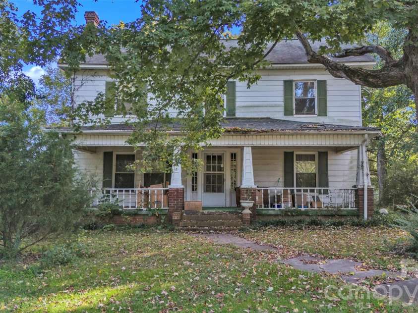 208 Main Street, Cleveland, NC 27013.  MLS# CAR4256953, YatesRealty ID 4697. 