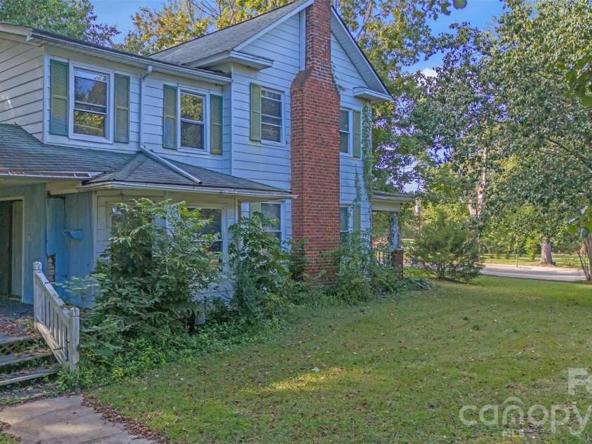 208 Main Street, Cleveland, NC 27013.  MLS# CAR4256953, YatesRealty ID 4697. 