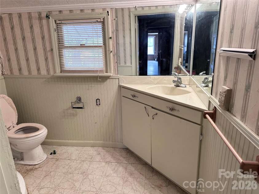 208 Main Street, Cleveland, NC 27013.  MLS# CAR4256953, YatesRealty ID 4697. 