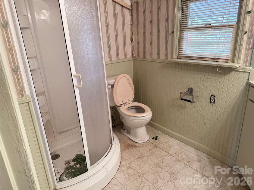 208 Main Street, Cleveland, NC 27013.  MLS# CAR4256953, YatesRealty ID 4697. 