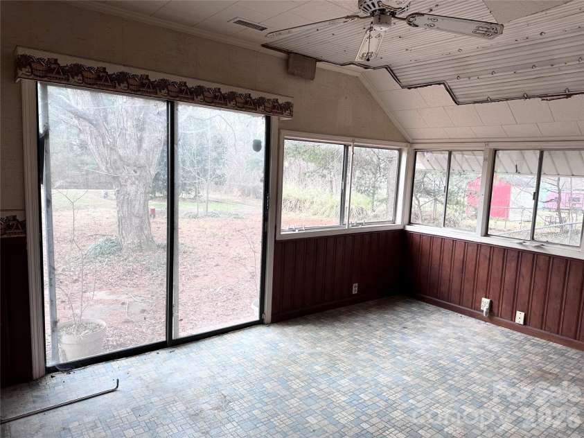 208 Main Street, Cleveland, NC 27013.  MLS# CAR4256953, YatesRealty ID 4697. 