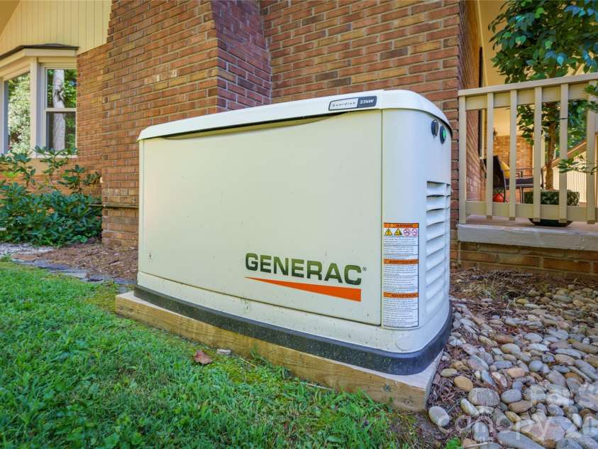 10 Surrey Run, Hendersonville, NC 28791.  MLS# CAR4416552, YatesRealty ID 46971. Generator